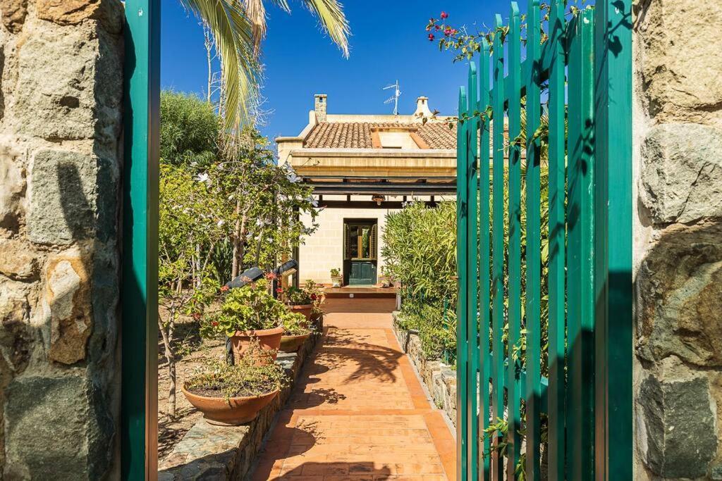 הוילה צ'פאלו Casa Al Mare Dei 7 Emiri מראה חיצוני תמונה